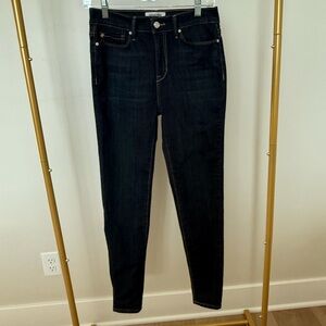Denizen from Levi's | Dark Wash Skinny Jeans | Size 7M | EUC